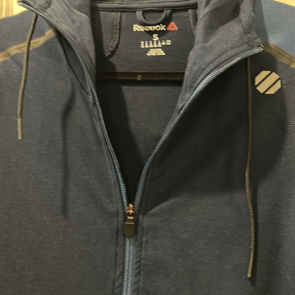NWOT Reebok Women’s Navy Performance Jacket UFC walkout jacket sz S NEW - Picture 4 of 5